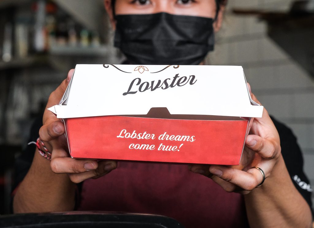 lovsterseminyak-lobsterroll